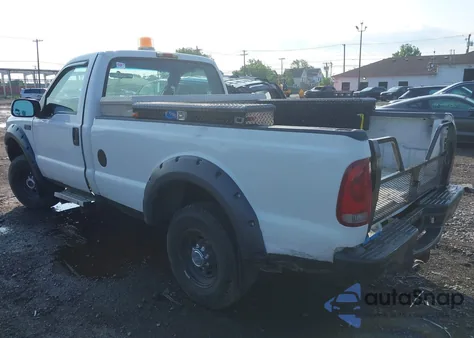 2001 Ford F-250 Xl/Xlt z USA, uszkodzony, nr VIN 3FTNF21L81MA77853
